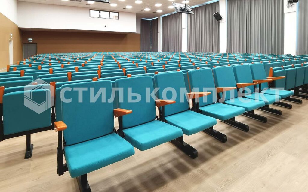 Мягкие стулья для актового зала в школьном интерьере от ООО ГК "Стиль Комплект"