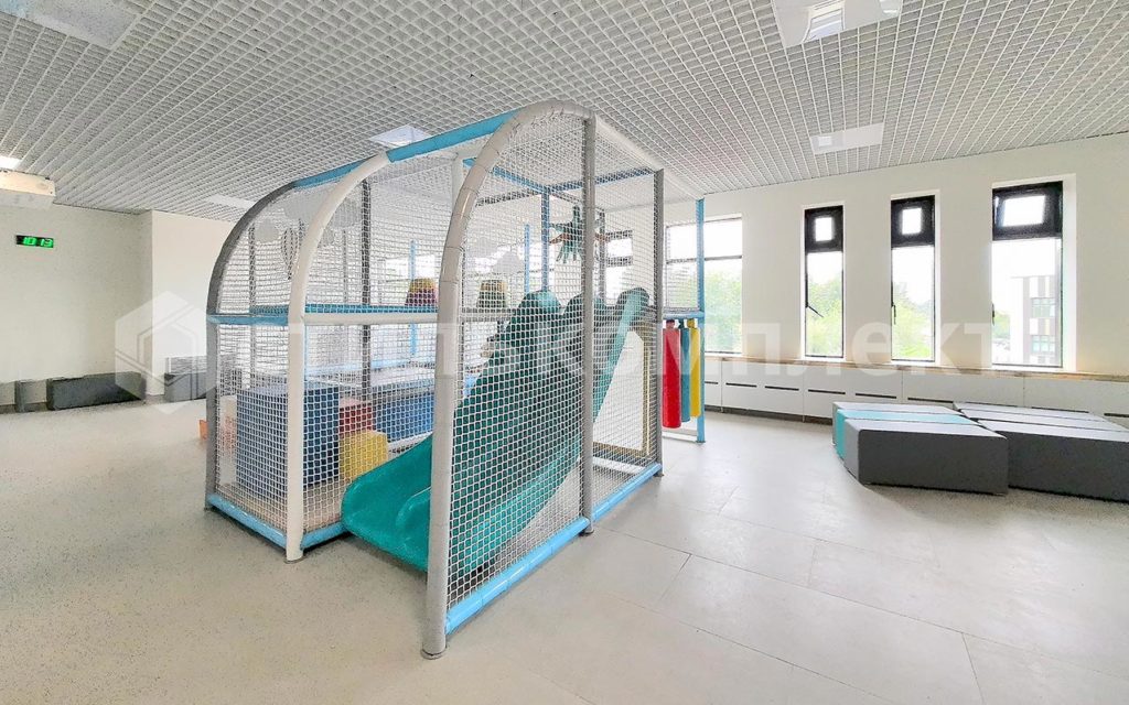 Спортзал начальной школы с оборудованием от производителя ООО ГК «Стиль Комплект»